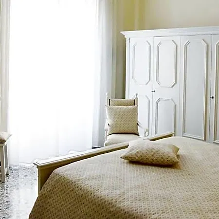 Stella Bed & Breakfast 3*